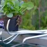 El material imprescindible para hacer jardinería en el balcón