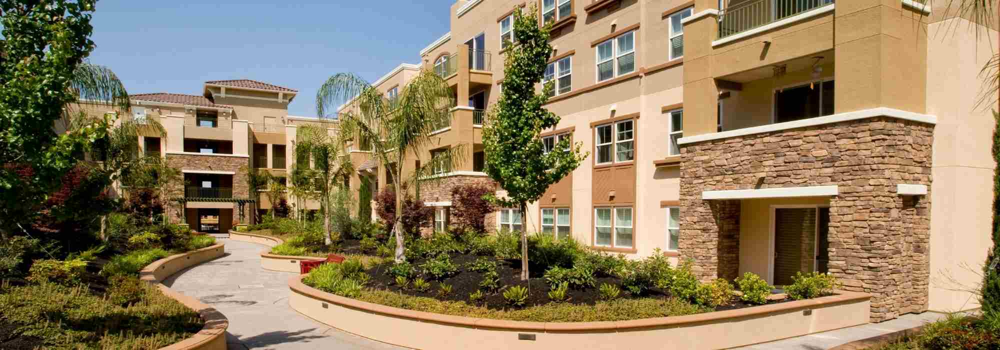 Hacer jardinería en comunidad de propietarios