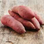 Plantar minimacetas de batatas